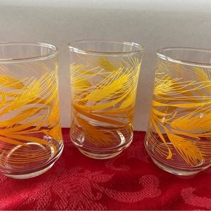 Very cute! Set of 4 vintage juice glasses.
